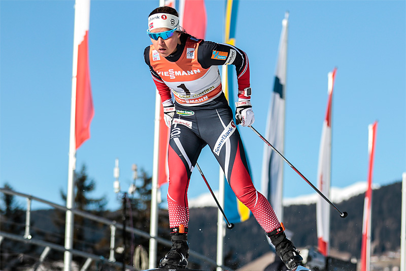 Lotta Udnes Weng, her i aksjon under Tour de Ski, er en av toppløperne som forteller om sitt treningsarbeid i denne artikkelen. Foto: Modica/NordicFocus. Lotta Udnes Weng, her i aksjon under Tour de Ski, er en av toppløperne som forteller om sitt treningsarbeid i denne artikkelen. Foto: Modica/NordicFocus.
