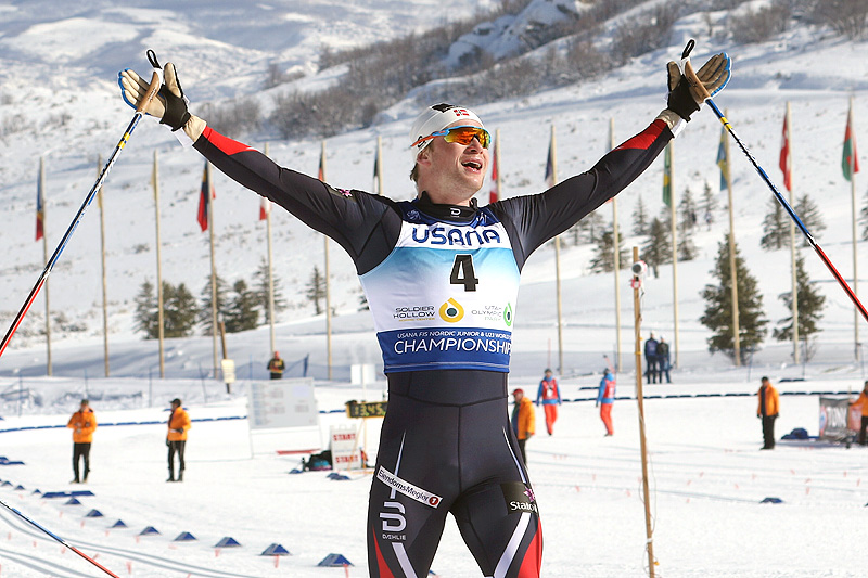 Fredrik Riseth går jublende inn til gull på sprinten under U23-VM i Park City og USA 2017. Foto: Erik Borg. Fredrik Riseth går jublende inn til gull på sprinten under U23-VM i Park City og USA 2017. Foto: Erik Borg.