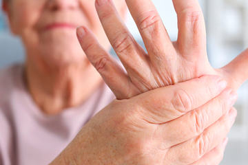 bs-Elderly-suffering-167537564-400