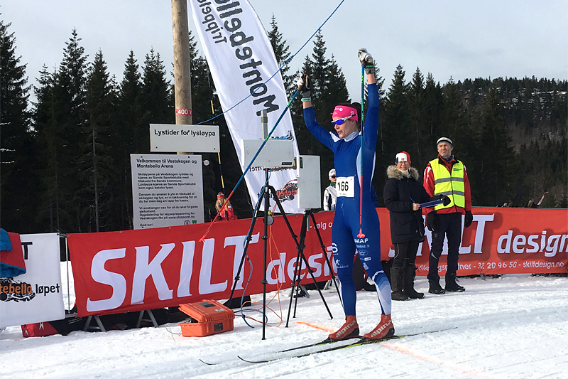 Ingeborg Dahl strekker armene i været som vinner av Montebellorennet 2017 på Vestskauen ved Sande i Vestfold. Arrangørfoto. Ingeborg Dahl strekker armene i været som vinner av Montebellorennet 2017 på Vestskauen ved Sande i Vestfold. Arrangørfoto.