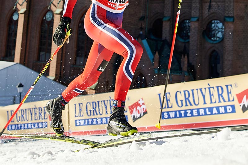 Johannes Høsflot Klæbo med sin løpende motbakkestil under verdenscupsprinten i Drammen 2016. Foto: Felgenhauer/NordicFocus. Johannes Høsflot Klæbo med sin løpende motbakkestil under verdenscupsprinten i Drammen 2016. Foto: Felgenhauer/NordicFocus.
