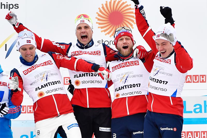 Norges VM-helter jubler over stafettgullet i Lahti 2017. Fra venstre: Didrik Tønseth, Niklas Dyrhaug, Martin Johnsrud Sundby og Finn Hågen Krogh. Foto: Thibaut/NordicFocus. Norges VM-helter jubler over stafettgullet i Lahti 2017. Fra venstre: Didrik Tønseth, Niklas Dyrhaug, Martin Johnsrud Sundby og Finn Hågen Krogh. Foto: Thibaut/NordicFocus.