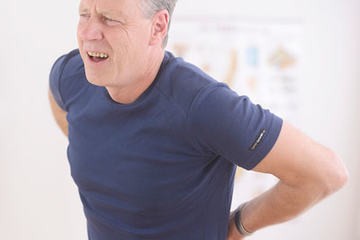 bs-Man-backache-34176710-400