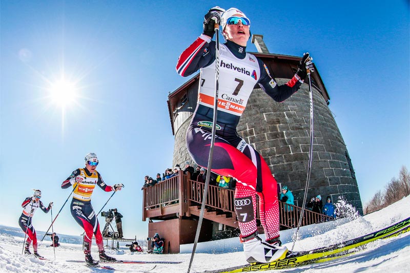 Marit Bjørgen på vei mot seier på 10 km fellsstart under verdenscupfinalen i Québec i Canada 2017. Foto: Modica/NordicFocus. Marit Bjørgen på vei mot seier på 10 km fellsstart under verdenscupfinalen i Québec i Canada 2017. Foto: Modica/NordicFocus.