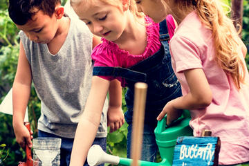 bs-Kindergarten-kids-180787057-400