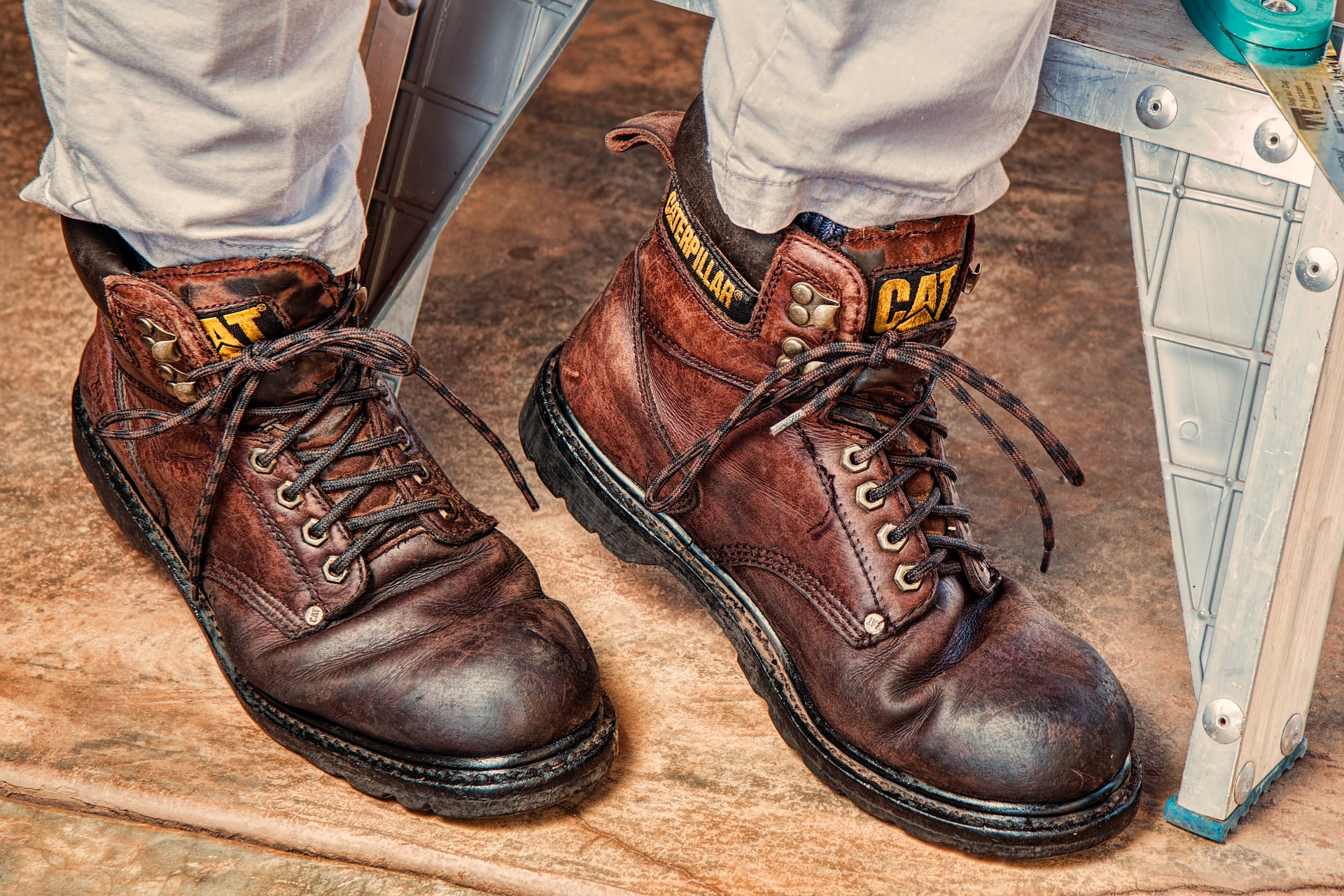 work-boots-889816_1920.jpg