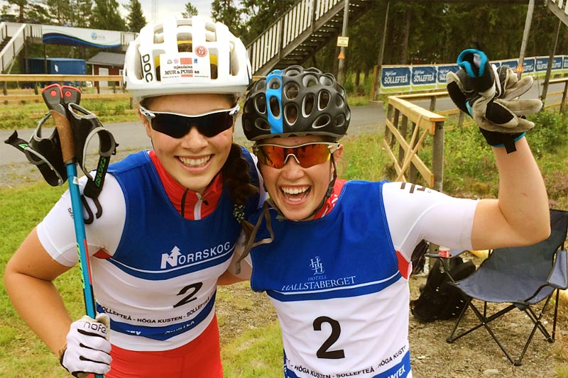 Gulljenter fra lagsprinten i Rulleski-VM 2017 i svenske Sollefteå. Kristin Austgulen Fosnæs, Fossum IF (t.h.) og Amalie Honerud Olsen, Mjøndalen IL. Foto: Norges Skiforbund. Gulljenter fra lagsprinten i Rulleski-VM 2017 i svenske Sollefteå. Kristin Austgulen Fosnæs, Fossum IF (t.h.) og Amalie Honerud Olsen, Mjøndalen IL. Foto: Norges Skiforbund.