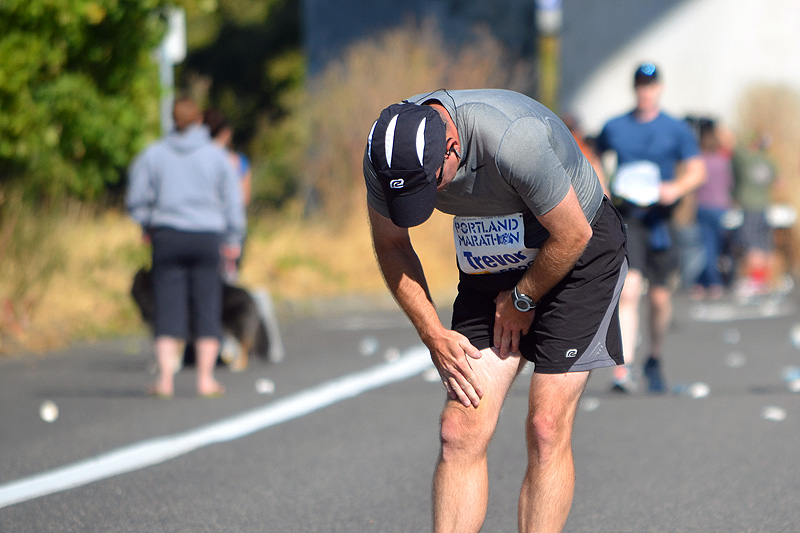 Halvparten av løpere er skadet minst en gang i året, og belastningsskader er de aller vanligste. Foto: nprpdx/Flickr.com. Halvparten av løpere er skadet minst en gang i året, og belastningsskader er de aller vanligste. Foto: nprpdx/Flickr.com.