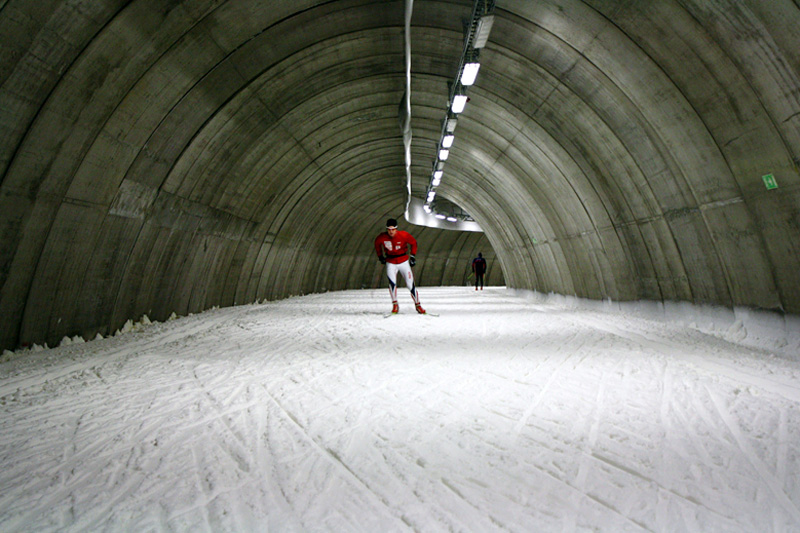 I Torsby Skitunnel er det snø og stabil vinter hele året. Slik får du mest ut av disse øktene. Foto: Petter Soleng Skinstad. I Torsby Skitunnel er det snø og stabil vinter hele året. Slik får du mest ut av disse øktene. Foto: Petter Soleng Skinstad.