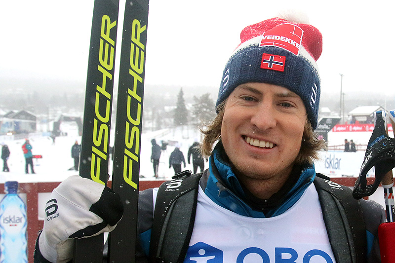 Kasper Stadaas overrasket med en råsterk 2. plass på den klassiske sprinten under sesongåpningen på Beitostølen 2017. Foto: Erik Borg. Kasper Stadaas overrasket med en råsterk 2. plass på den klassiske sprinten under sesongåpningen på Beitostølen 2017. Foto: Erik Borg.