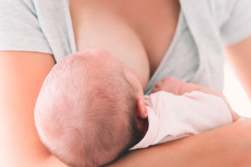 bs-breastfeed-204666217-400