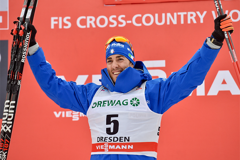 Federico Pellegrino jubler etter å ha toppet verdenscupens sprint i Dresden 2018. Foto: Thibaut/NordicFocus. Federico Pellegrino jubler etter å ha toppet verdenscupens sprint i Dresden 2018. Foto: Thibaut/NordicFocus.