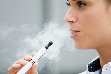 bs-Woman-Smoking-El-48641336-400