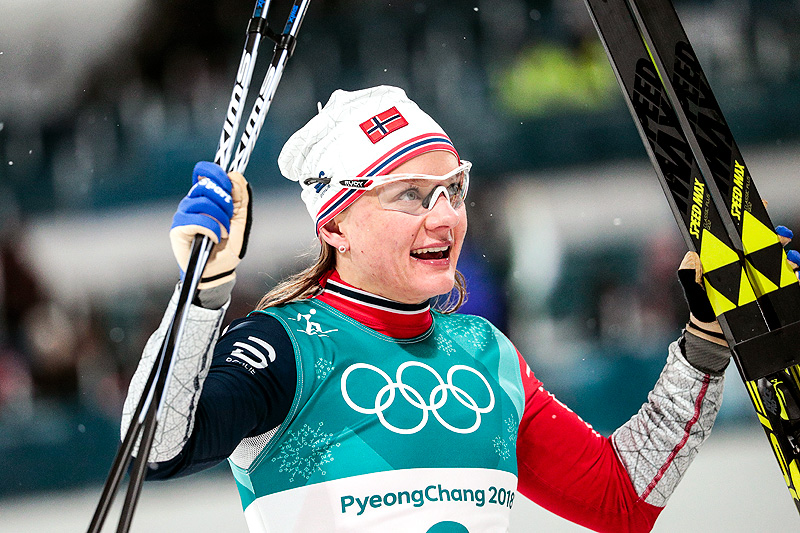 Maiken Caspersen Falla jubler for sølv på sprinten under OL i Pyeongchang 2018. Foto: Modica/NordicFocus. Maiken Caspersen Falla jubler for sølv på sprinten under OL i Pyeongchang 2018. Foto: Modica/NordicFocus.