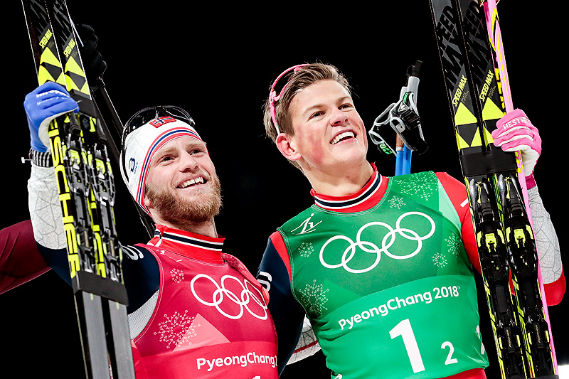 Martin Johnsrud Sundby (t.v.) og Johannes Høsflot Klæbo tok Norge inn til gull på lagsprinten under OL i Pyeongchang 2018. Foto: Modica/NordicFocus. Martin Johnsrud Sundby (t.v.) og Johannes Høsflot Klæbo tok Norge inn til gull på lagsprinten under OL i Pyeongchang 2018. Foto: Modica/NordicFocus.