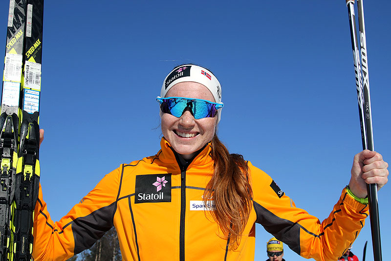 Lone Johansen jubler for seier i klasse Kvinner 19/20 år under Norgescup-finalen i Alta 2018. Foto: Erik Borg. Lone Johansen jubler for seier i klasse Kvinner 19/20 år under Norgescup-finalen i Alta 2018. Foto: Erik Borg.