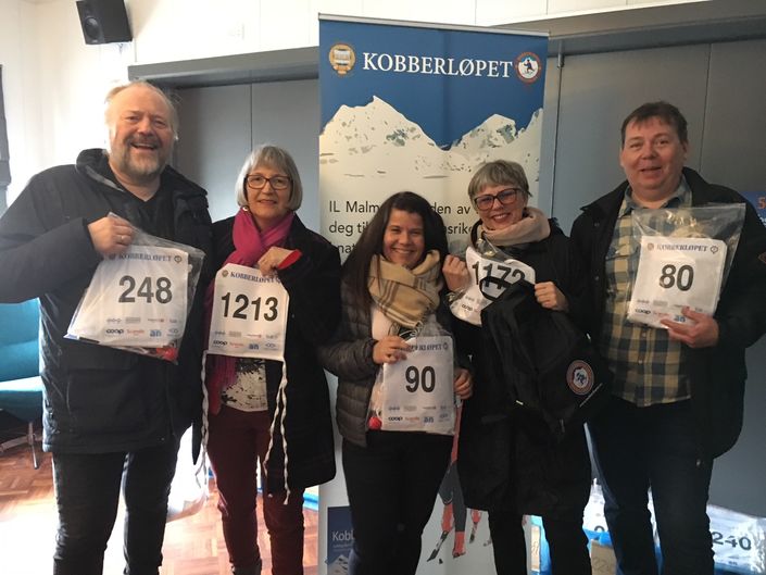 Kobberløpet deltakere - tillatelse tiil bruk i anledningen. Med på bildet - fra v. Ketil Hugaas, Wigdis Pettersen, Marianne Josefsen, Irene Larssen og Bjørn Skoglund. Kobberløpet deltakere
