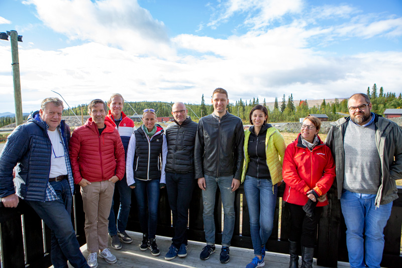 Fra venstre: Erik Østli (Beitostølen), Terje Lund (NSF), Øistein Lunde (NSF), Sandra Spitz (FIS), Pierre Mignerey (FIS), Michael Lamplot (FIS). Sabine Mlekusch (FISMAG), Frøydis Frostmo (NRK) og Øyvind Nyborg (NRK). Foto: Nicolay Flaaten. Fra venstre: Erik Østli (Beitostølen), Terje Lund (NSF), Øistein Lunde (NSF), Sandra Spitz (FIS), Pierre Mignerey (FIS), Michael Lamplot (FIS). Sabine Mlekusch (FISMAG), Frøydis Frostmo (NRK) og Øyvind Nyborg (NRK). Foto: Nicolay Flaaten.