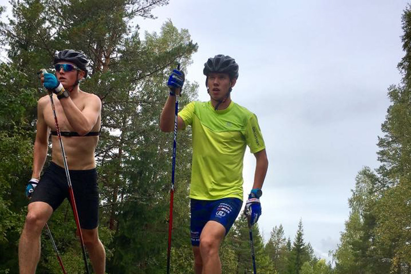 Leo Johansson (t.h.) som går sitt fjerde år ved Torsby idrottsgymnasium, sparrer her mot tidligere elev Gabriel Strid. Foto: Linda Bengtsson. Leo Johansson (t.h.) som går sitt fjerde år ved Torsby idrottsgymnasium, sparrer her mot tidligere elev Gabriel Strid. Foto: Linda Bengtsson.