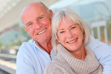 bs-smiling-seniors-21725402-360