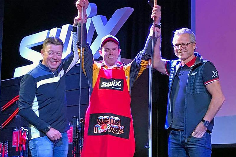 Fluorfri fremtid med Swix og Norges Skiforbund. Her ved skinavnene Bjørnar Myhren, smøresjef Stein Olav Snesrud og Åge Skinstad. Foto: Swix/Skiforbundet. Fluorfri fremtid med Swix og Norges Skiforbund. Her ved skinavnene Bjørnar Myhren, smøresjef Stein Olav Snesrud og Åge Skinstad. Foto: Swix/Skiforbundet.