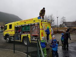 Barnhage bil Hesk 2