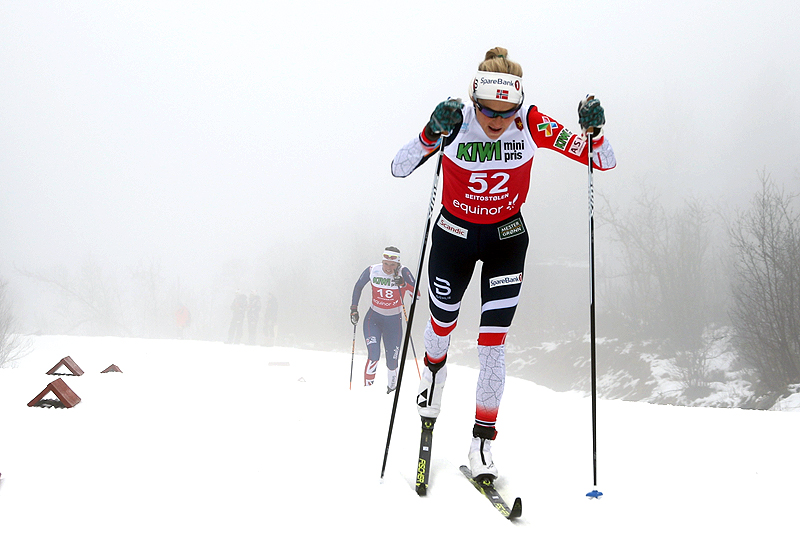 Therese Johaug på vei mot klar seier på 10 km klassisk under sesongåpningen på Beitostølen 2018. Foto: Erik Borg. Therese Johaug på vei mot klar seier på 10 km klassisk under sesongåpningen på Beitostølen 2018. Foto: Erik Borg.
