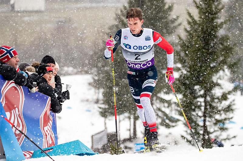 Didrik Tønseth kjempet seg gjennom 15 km i klassisk stil mens våte filler falt fra himmelen. Resultatet ble seier i verdenscupens minitour på Lillehammer. Foto: Modica/NordicFocus. Didrik Tønseth kjempet seg gjennom 15 km i klassisk stil mens våte filler falt fra himmelen. Resultatet ble seier i verdenscupens minitour på Lillehammer. Foto: Modica/NordicFocus.