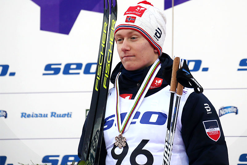 Iver Tildheim Andersen med sin bronse på 10 km fri teknikk udner Junior-VM i Lahti 2019. Foto: Erik Borg. Iver Tildheim Andersen med sin bronse på 10 km fri teknikk udner Junior-VM i Lahti 2019. Foto: Erik Borg.