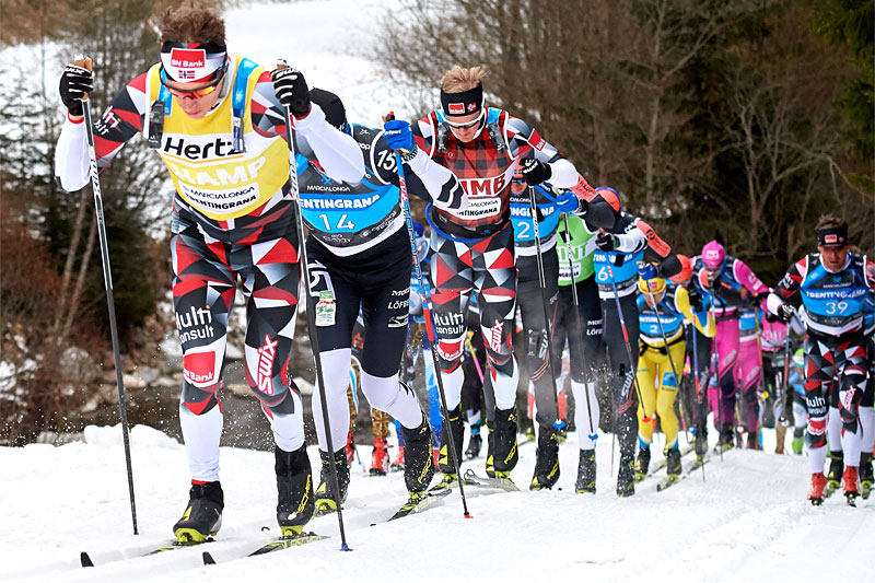 Lokfører Petter Eliassen leder an i Marcialonga-toget under 2019-utgaven av det 70 km lange turrennet. Eliassen kom også først til mål og var klart raskest opp den siste lange bakken. Rauschendorfer/NordicFocus. Lokfører Petter Eliassen leder an i Marcialonga-toget under 2019-utgaven av det 70 km lange turrennet. Eliassen kom også først til mål og var klart raskest opp den siste lange bakken. Rauschendorfer/NordicFocus.