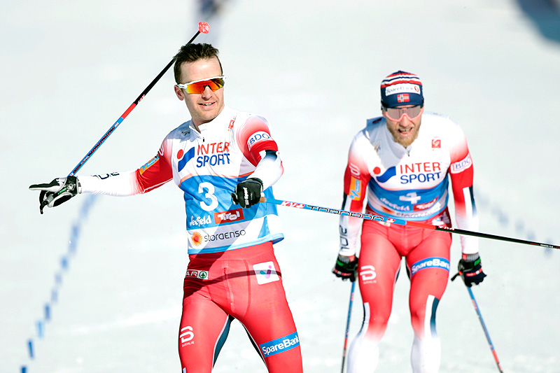 Sjur Røthe spurter inn til VM-gull på skiathlon i Seefeld 2019. Bak går Martin Johnsrud Sundby inn til bronse. Alexander Bolshunov (utenfor bildet) tok sølvet. Foto: Modica/NordicFocus. Sjur Røthe spurter inn til VM-gull på skiathlon i Seefeld 2019. Bak går Martin Johnsrud Sundby inn til bronse. Alexander Bolshunov (utenfor bildet) tok sølvet. Foto: Modica/NordicFocus.