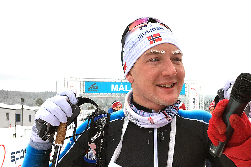 Simen Sveen etter den suverene seieren i SkøyteBirken 2019. Ring-løperen var mer enn 10 minutter foran nestemann i mål. Foto: Ingeborg Scheve. Simen Sveen etter den suverene seieren i SkøyteBirken 2019. Ring-løperen var mer enn 10 minutter foran nestemann i mål. Foto: Ingeborg Scheve.
