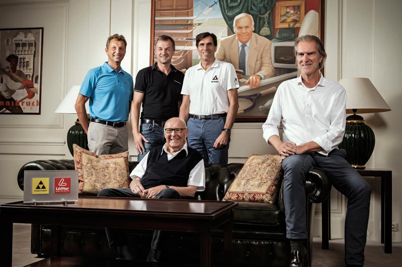 KR Josef Fischer with operational management. Sitting l-r: KR Josef Fischer, Ingo Natmessnig (chairman of the board), standing l-r: Otto Leodolter (CEO LÖFFLER), Franz Föttinger (CEO FISCHER), Bernhard Matzner (CFO FISCHER). Foto: Fischer Sports. KR Josef Fischer with operational management. Sitting l-r: KR Josef Fischer, Ingo Natmessnig (chairman of the board), standing l-r: Otto Leodolter (CEO LÖFFLER), Franz Föttinger (CEO FISCHER), Bernhard Matzner (CFO FISCHER). Foto: Fischer Sports.