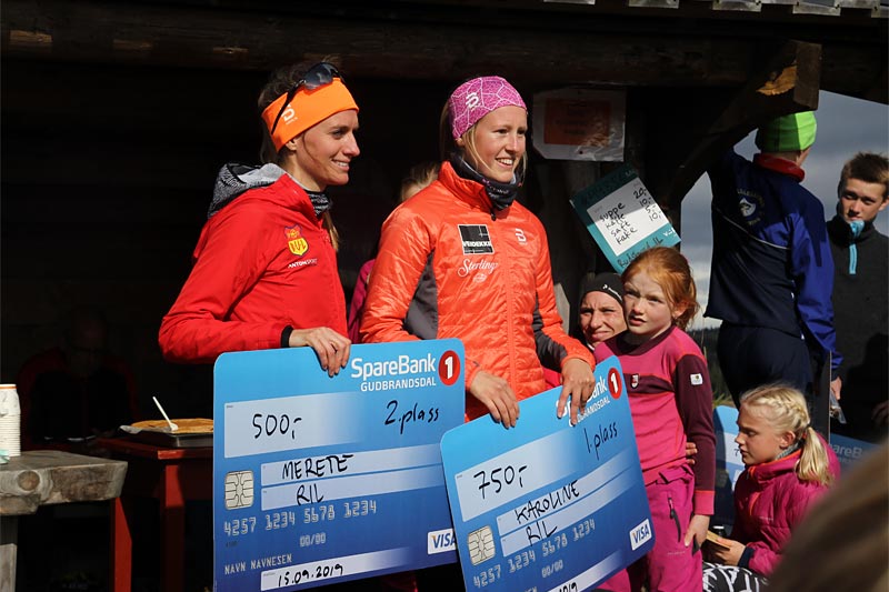 De beste damene i Landskampen Opp 2019. Fra venstre Merete Weng (nr. 2) og Karoline Simpson-Larsen. Foto: Stig-Are Øvreberg. De beste damene i Landskampen Opp 2019. Fra venstre Merete Weng (nr. 2) og Karoline Simpson-Larsen. Foto: Stig-Are Øvreberg.