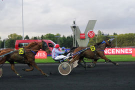 Mikkel Davidsen fikk en flott femteplass i studentløpet på Vincennes, her over målstreken. Mikkel Davidsen fikk en flott femteplass i studentløpet på Vincennes, her over målstreken.