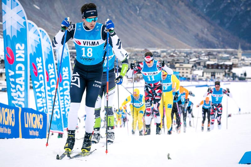 Hovedfeltet i Visma Ski Classics under sesongåpning i Livigno. Foto: Magnus Östh / Visma Ski Classics. Hovedfeltet i Visma Ski Classics under sesongåpning i Livigno. Foto: Magnus Östh / Visma Ski Classics.