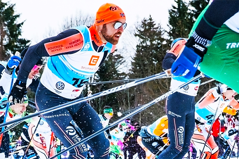 Racefox-ambassadør Tord Asle Gjerdalen går skirenn med Polar pulsklokke og analyserer data og informasjon ved hjelp av Racefox i etterkant. Foto: Racefox / Marina El Jaouhari. Racefox-ambassadør Tord Asle Gjerdalen går skirenn med Polar pulsklokke og analyserer data og informasjon ved hjelp av Racefox i etterkant. Foto: Racefox / Marina El Jaouhari.