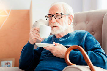 bs-oldman-210376783-360