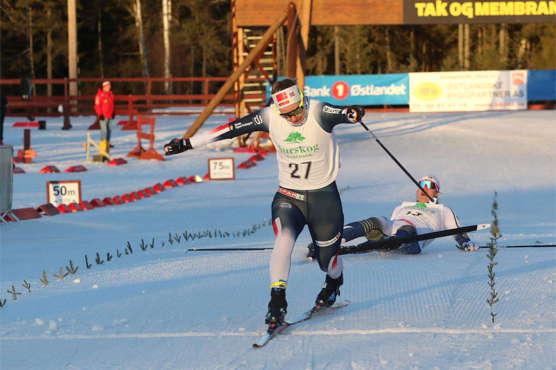 Anikken Gjerde Alnæs inn i mål som vinner av sprinten under Skandinavisk Cup på Nes 2020. Arrangørfoto / Norges Skiforbund. Anikken Gjerde Alnæs inn i mål som vinner av sprinten under Skandinavisk Cup på Nes 2020. Arrangørfoto / Norges Skiforbund.