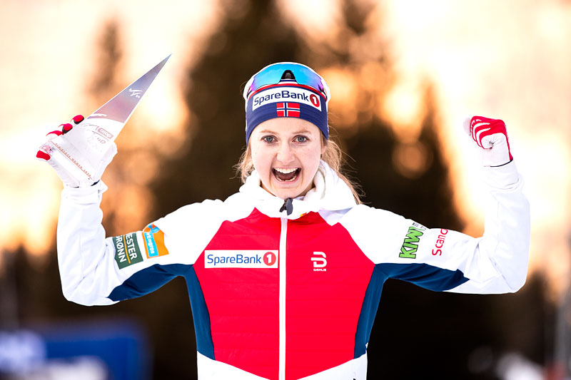 Ingvild Flugstad Østberg jubler etter å ha sikret pallplass i Tour de Ski 2019-2020. Foto: Modica/NordicFocus. Ingvild Flugstad Østberg jubler etter å ha sikret pallplass i Tour de Ski 2019-2020. Foto: Modica/NordicFocus.