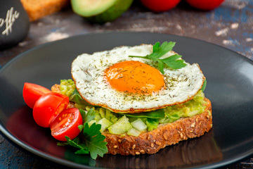 bs-Avocado-Egg-Toasts-360