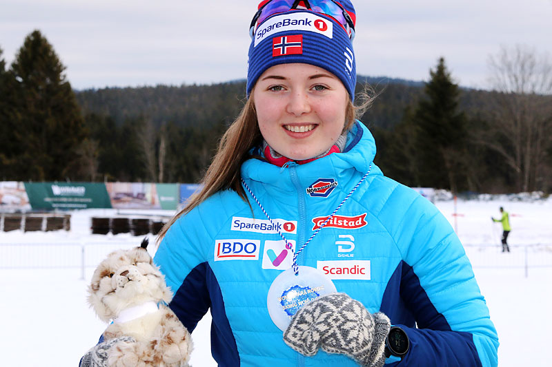 Vilde Nilsen er en av Norges aller fremste utøvere innen langrenn og har markert seg stort blant parautøvere de siste sesongene. Foto: Norges Skiforbund. Vilde Nilsen er en av Norges aller fremste utøvere innen langrenn og har markert seg stort blant parautøvere de siste sesongene. Foto: Norges Skiforbund.