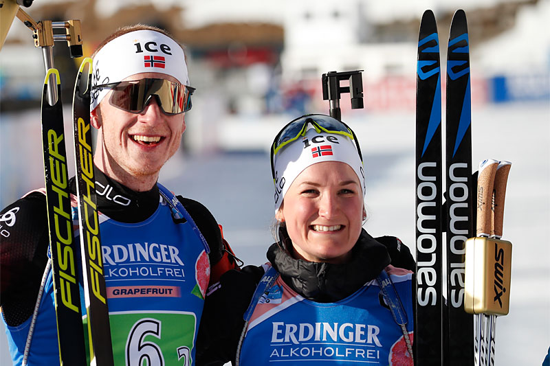 Johannes Thingnes Bø og Marte Olsbu Røiseland har akkurat sikret VM-gull i parstafett (single miks stafett) til Norge under VM Anterselva 2020. Foto: Manzoni/NordicFocus. Johannes Thingnes Bø og Marte Olsbu Røiseland har akkurat sikret VM-gull i parstafett (single miks stafett) til Norge under VM Anterselva 2020. Foto: Manzoni/NordicFocus.