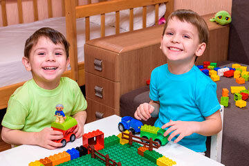 bs-Little-Friends--174985549-360