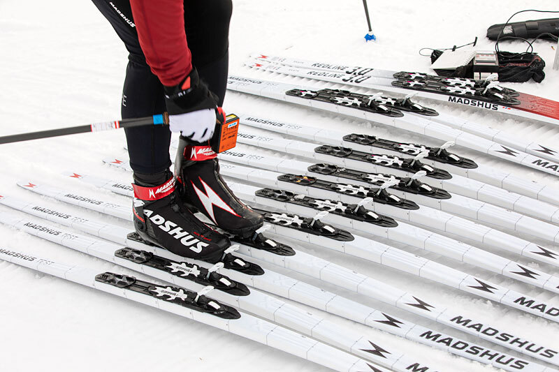 Madshus med blant andre Svein Ivar Moen tester ski for fullt ved Sjusjøen våren 2020. Foto: Stefano Zatta / Madshus. Madshus med blant andre Svein Ivar Moen tester ski for fullt ved Sjusjøen våren 2020. Foto: Stefano Zatta / Madshus.