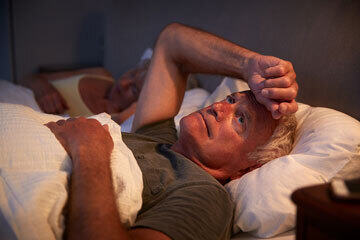 bs-Worried-Man-Bed-210016348-360