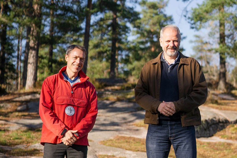 Erik Eide i Skiforeningen og Ingulf Horn i Ultimate Nordic inngår samarbeid. Foto: Christian Haukeli. Erik Eide i Skiforeningen og Ingulf Horn i Ultimate Nordic inngår samarbeid. Foto: Christian Haukeli.