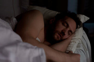 bs-Bearded-Man-Sleep-347976259-360