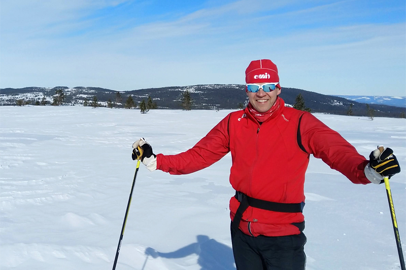 Tommy Jauhojärvi fra bedriften Emit som jobber med tidtakerutstyr. Foto: Lotte Jauhojärvi Markussen. Tommy Jauhojärvi fra bedriften Emit som jobber med tidtakerutstyr. Foto: Lotte Jauhojärvi Markussen.