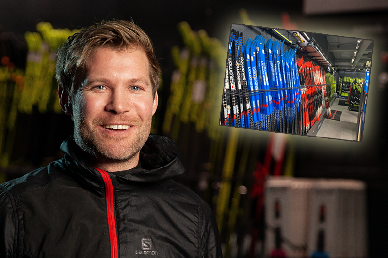Lars Litlere hos Milslukern Sport med langrennski på rekke og rad så langt øyet kan se. Foto: Milslukern / Erik Odiin. Lars Litlere hos Milslukern Sport med langrennski på rekke og rad så langt øyet kan se. Foto: Milslukern / Erik Odiin.